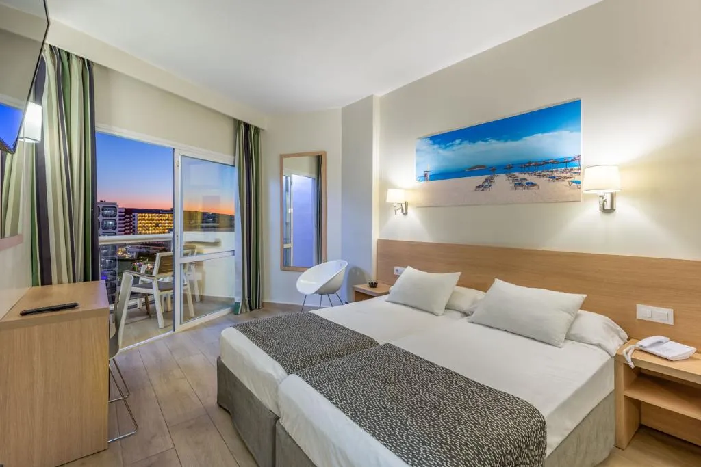 TWIN POOL VIEW Room, Samos, Majorca