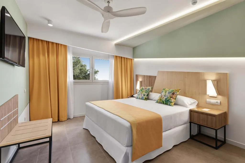 Double or Twin WITH BALCONY Room, Hotel Riu Playa Park - 0'0 All Inclusive, Majorca