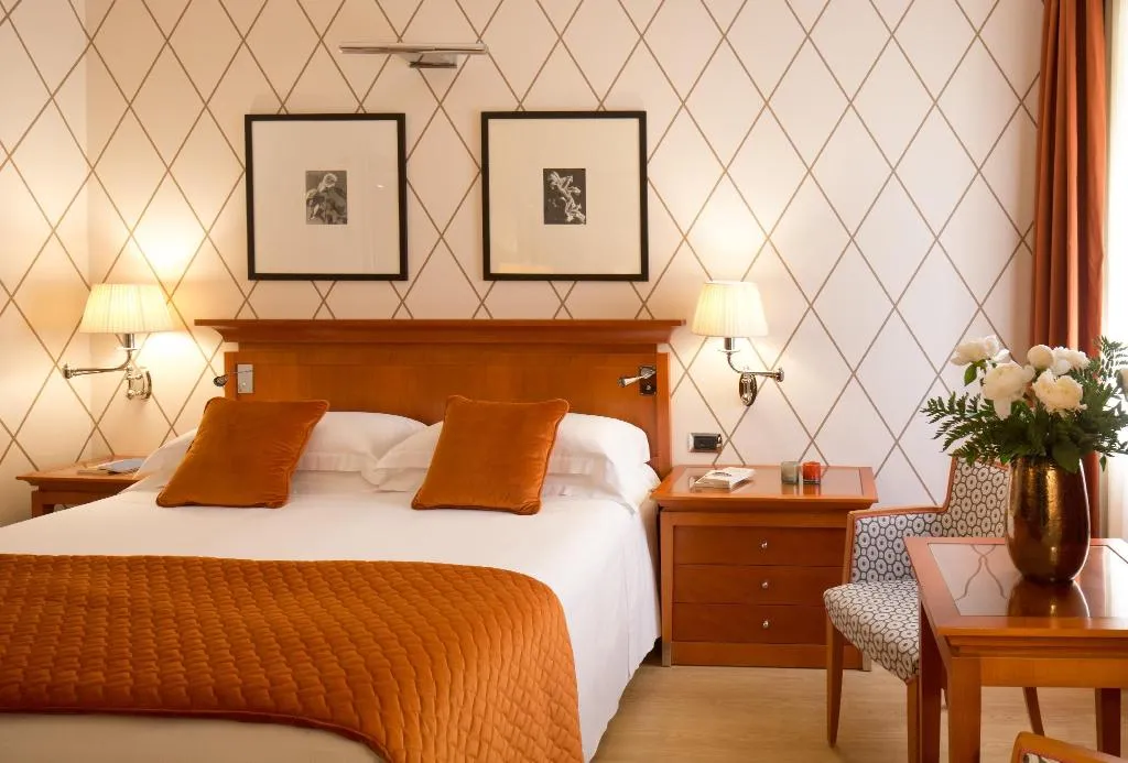 DOUBLE SUPERIOR Room, Starhotels Metropole, Rome
