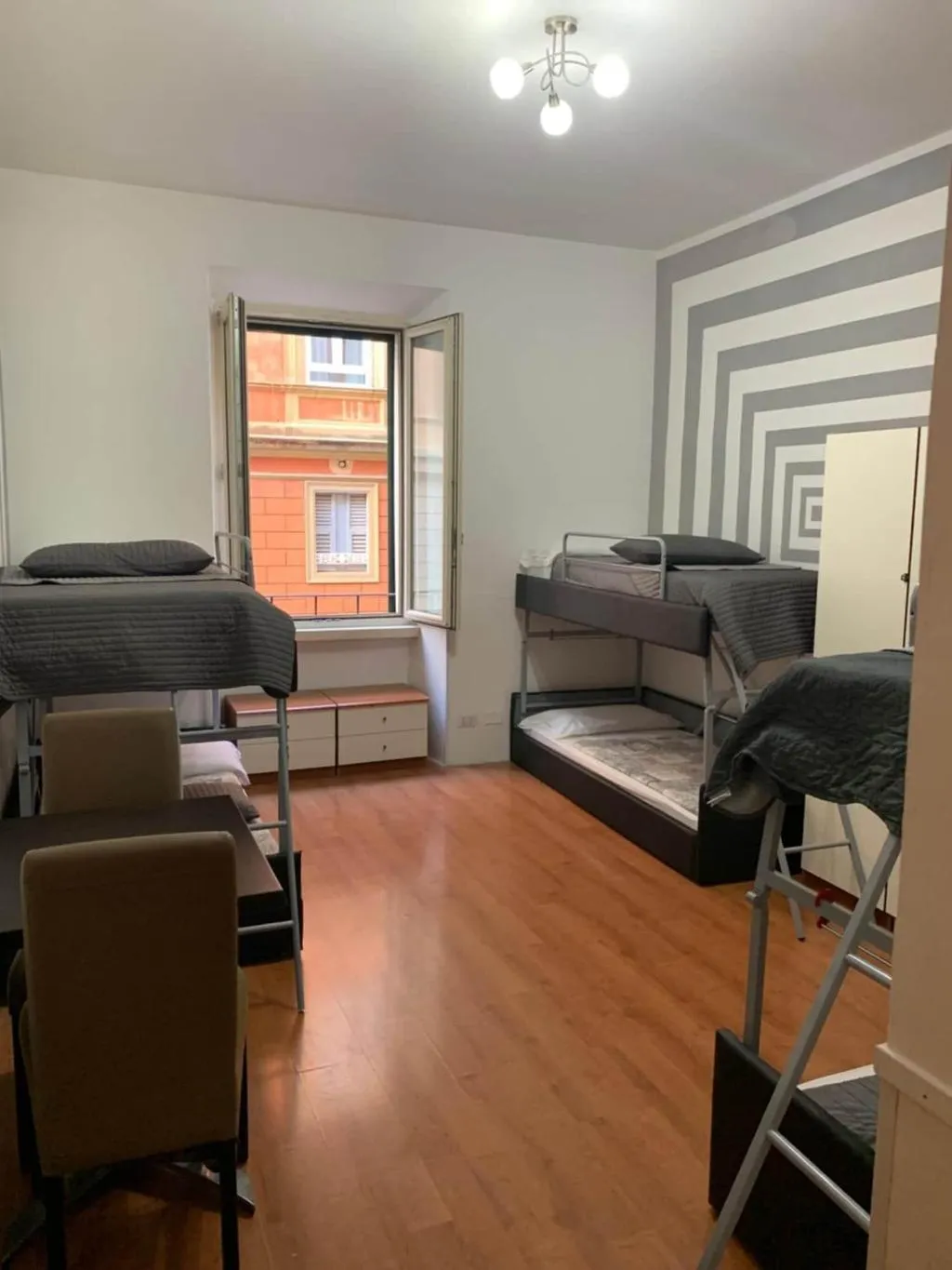 Room, Hi Termini, Naples