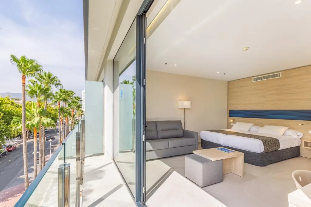 JUNIOR SUITE STANDARD Room, Samos, Majorca