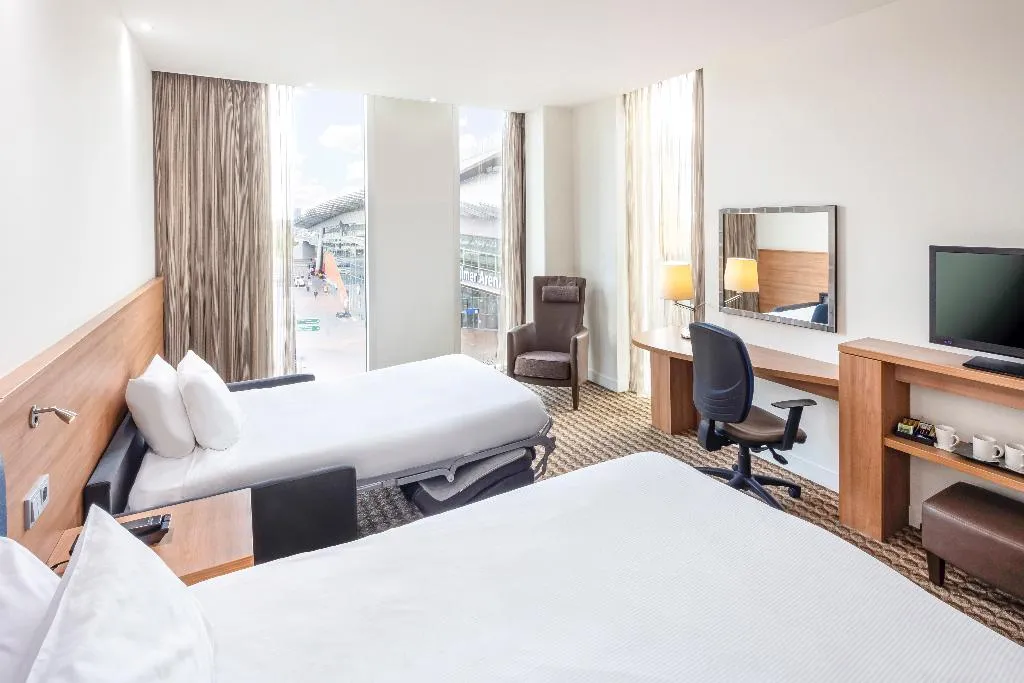 DOUBLE QUEEN SIZE BED Room, Hampton by Hilton Amsterdam / Arena Boulevard, Amsterdam