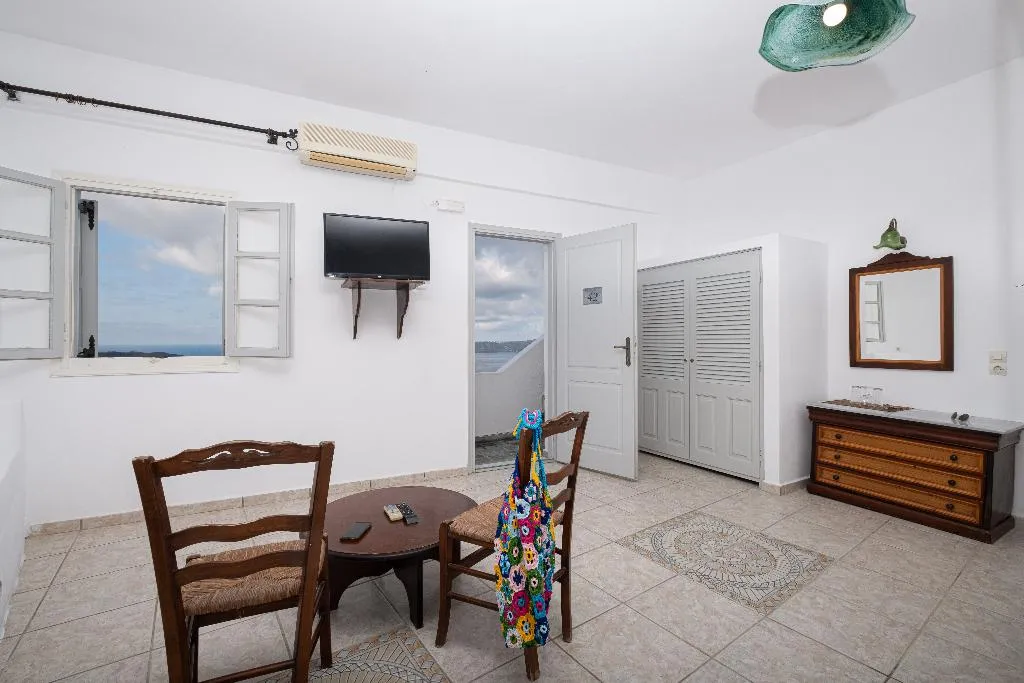 Double or Twin WITH VIEWS Room, Loucas On The Cliff, Santorini