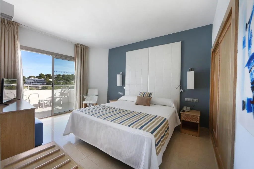 DOUBLE WITH BALCONY Room, Sandos El Greco, Ibiza