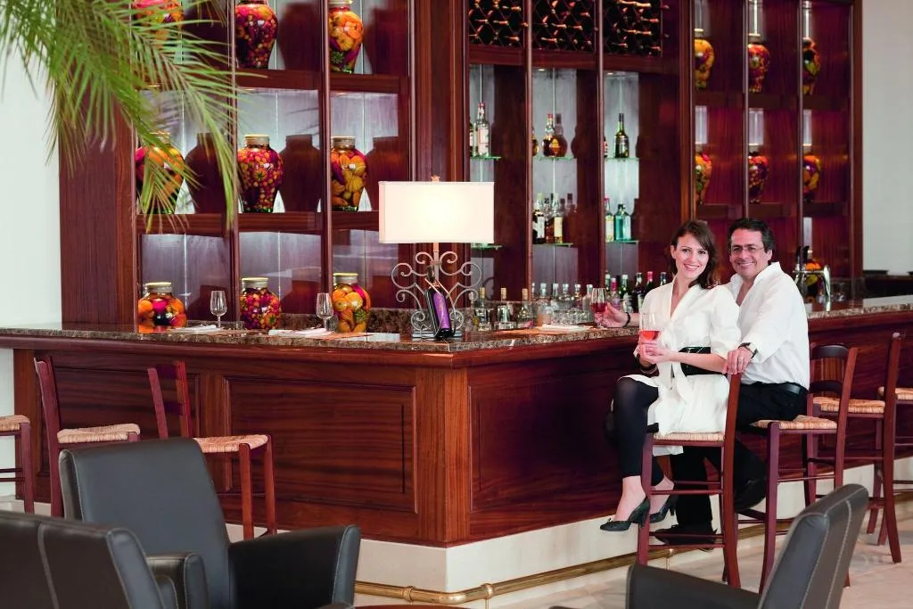 Bar, Movenpick Resort & Marine Spa Sousse, Tunisia