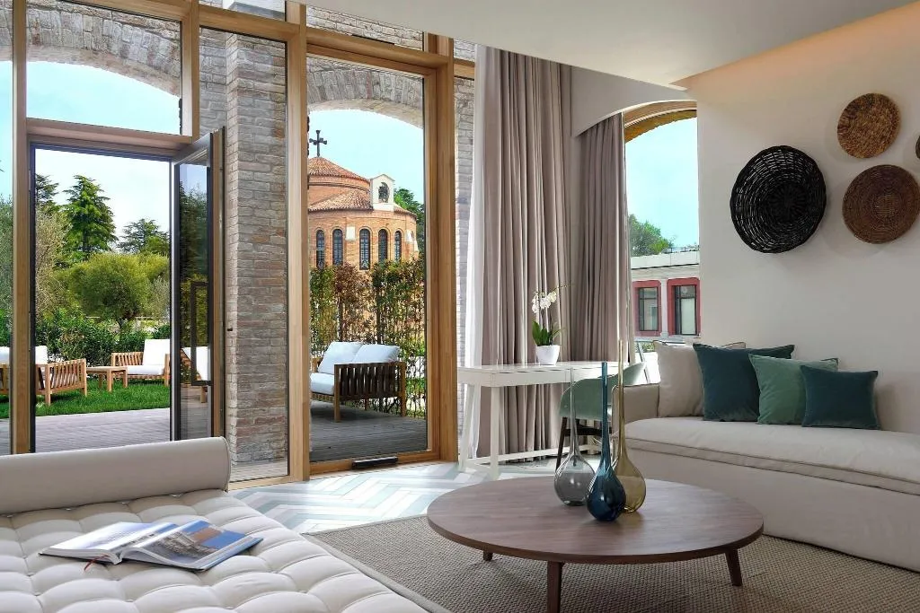 Room, JW Venice, Venice