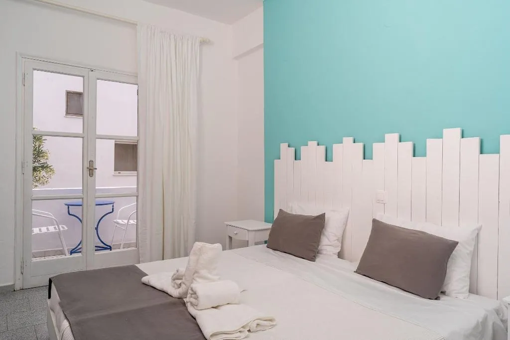 Room, Ikaros Hotel, Santorini