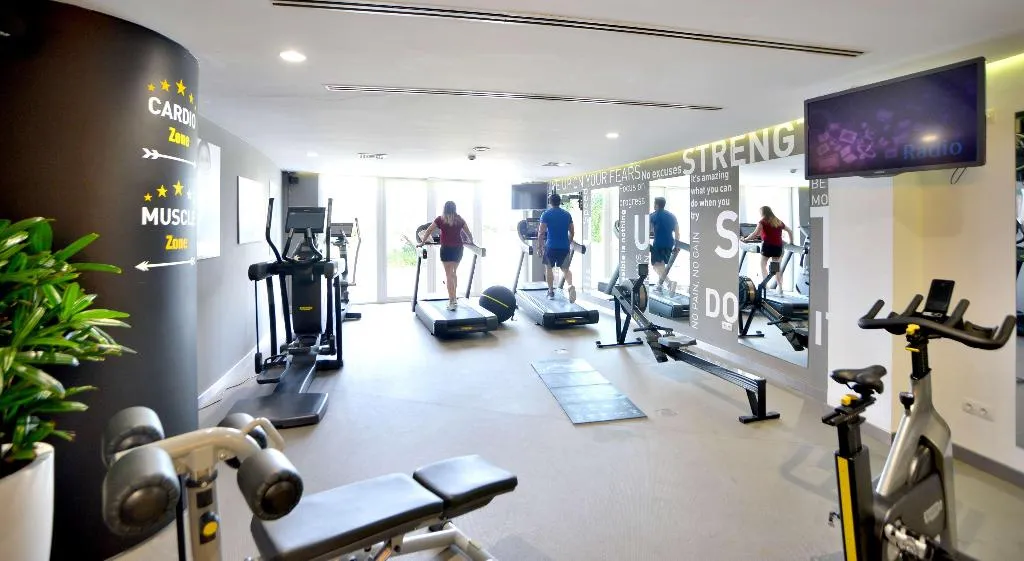 Sports and Entertainment, Barcelo Sevilla Renacimiento, Seville