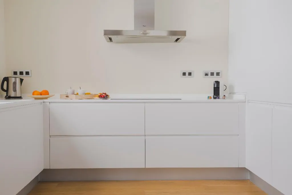 APARTMENT CAPACITY 8 THREE BEDROOMS Room, HQ Rooms San Vicente, Valencia
