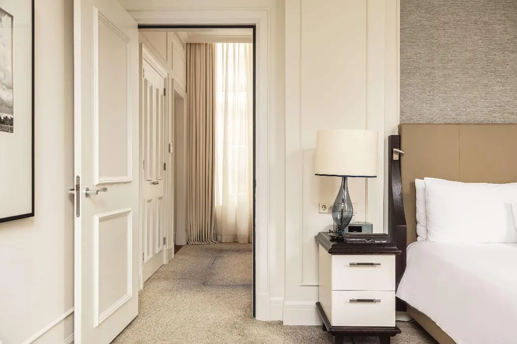 Room, Waldorf Astoria Amsterdam, Amsterdam