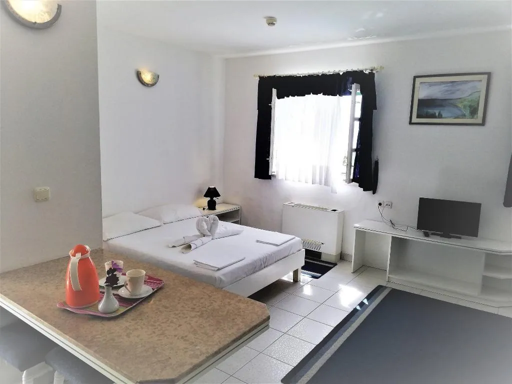 Room, Ivan, Split