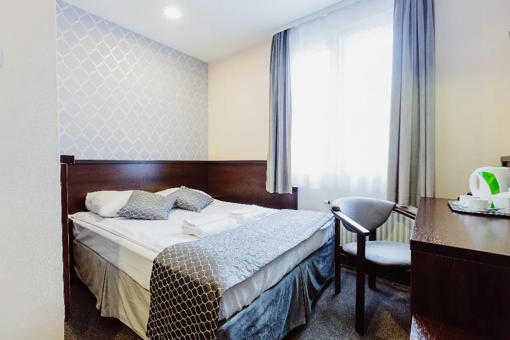 SINGLE BUSINESS Room, Fero Express, Krakow