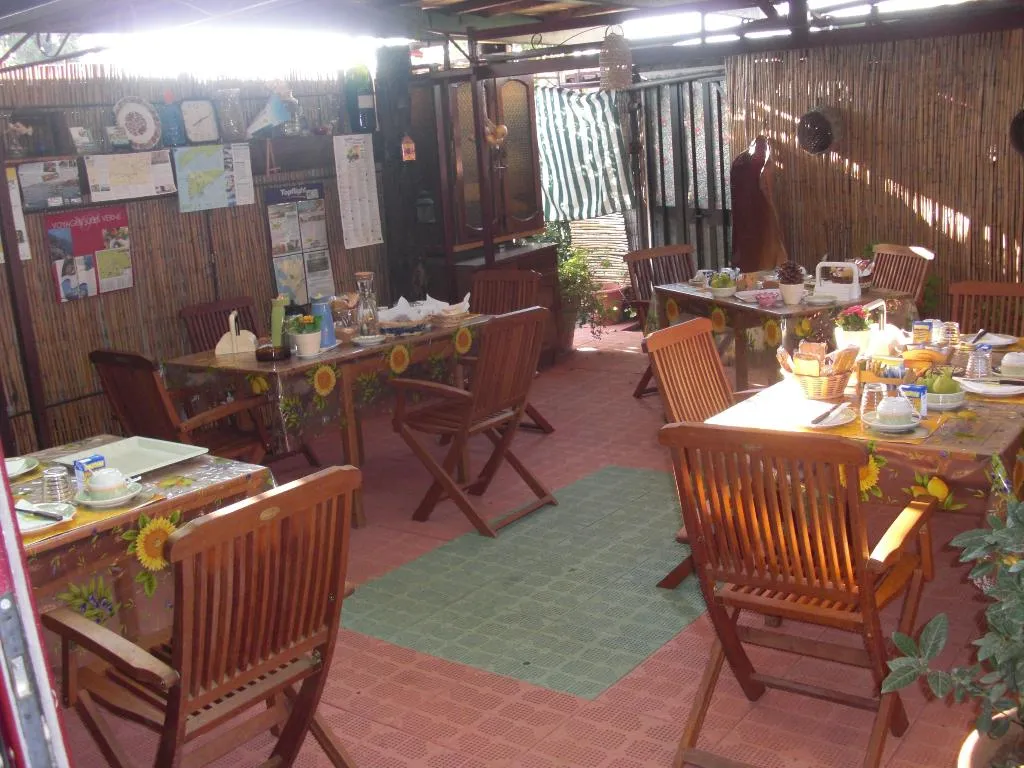 Restaurant, B&B Green Paradise, Naples