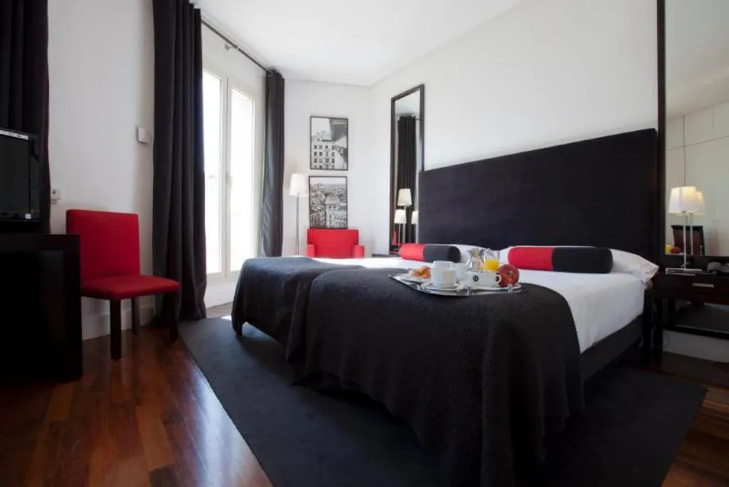 DOUBLE SINGLE USE SUPERIOR Room, Quatro Puerta del Sol, Madrid