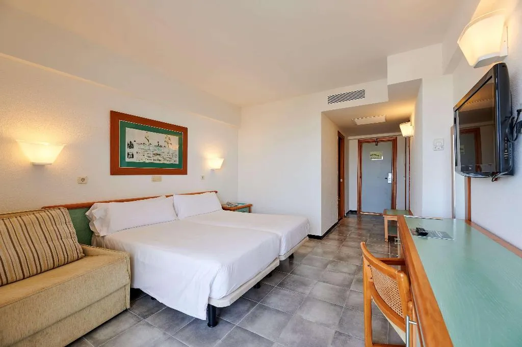 Room, AluaSun Cala Antena, Majorca