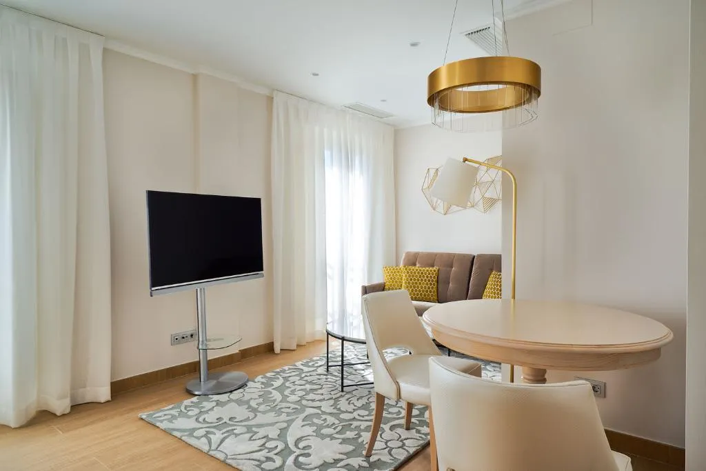 Room WITH TERRACE Room, Tandem Soho Suites, Costa Del Sol