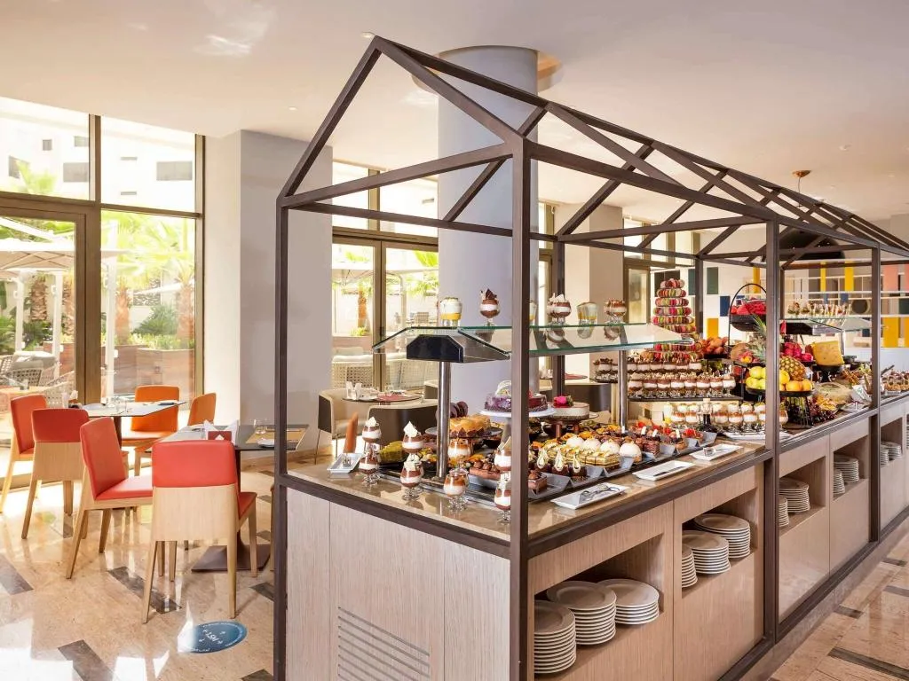 Restaurant, Novotel Tunis Lac, Tunisia