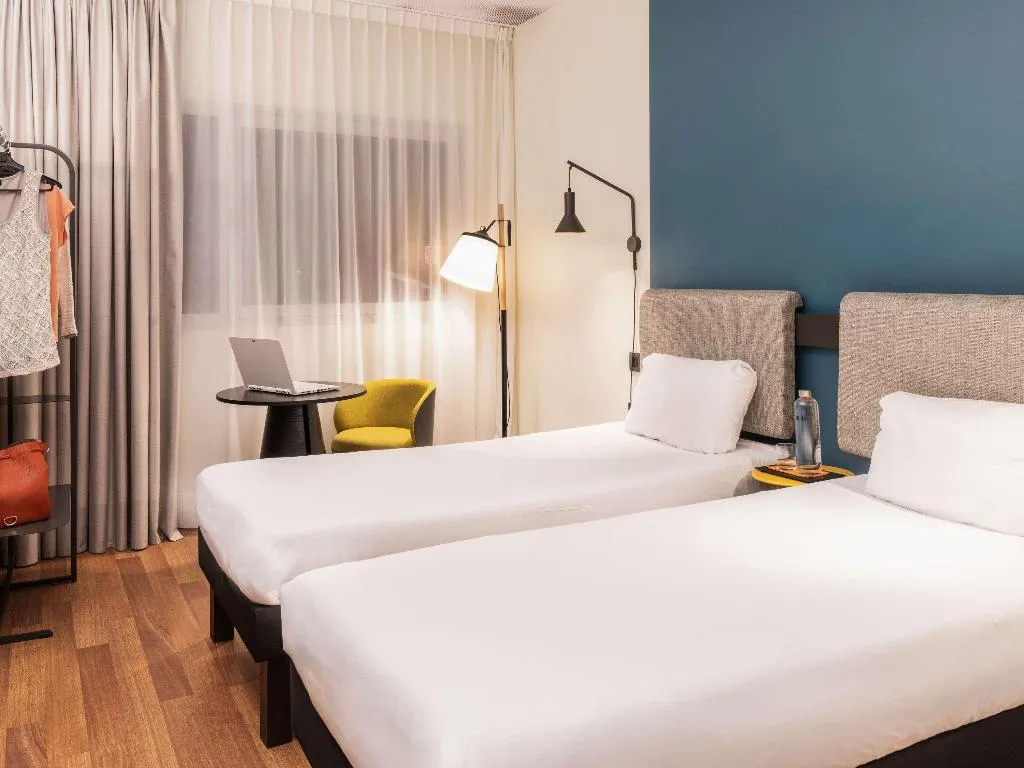 TWIN SUPERIOR Room, Ibis Madrid Aeropuerto Barajas, Madrid