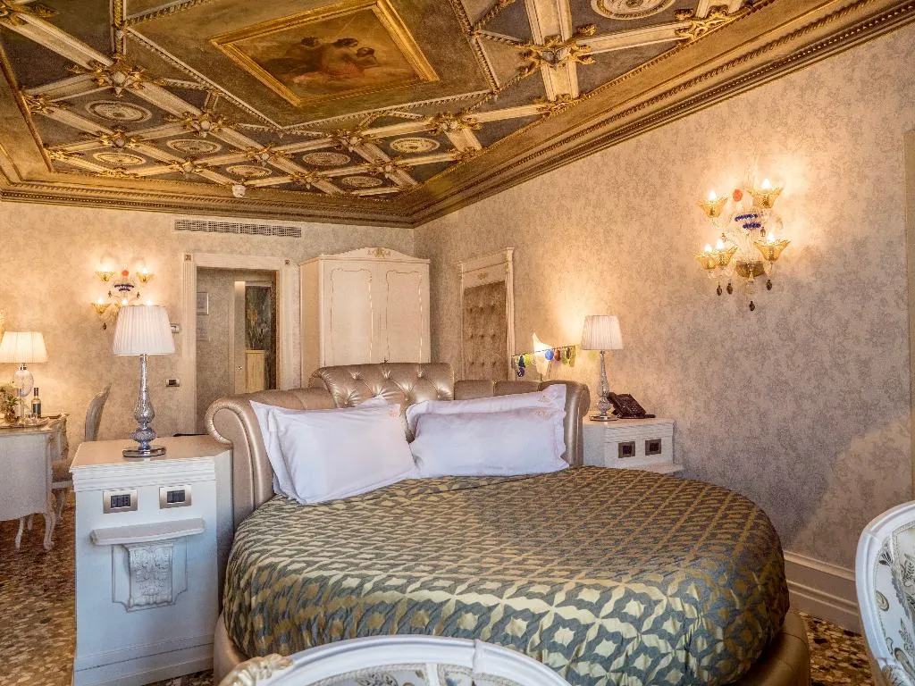 JUNIOR SUITE CANAL VIEW Room, Ego Boutique Hotel The Silk Road, Venice