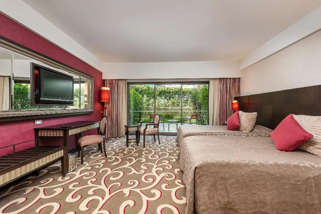FAMILY ROOM GARDEN VIEW Room, Cornelia Diamond Golf Resort & Spa, Antalya