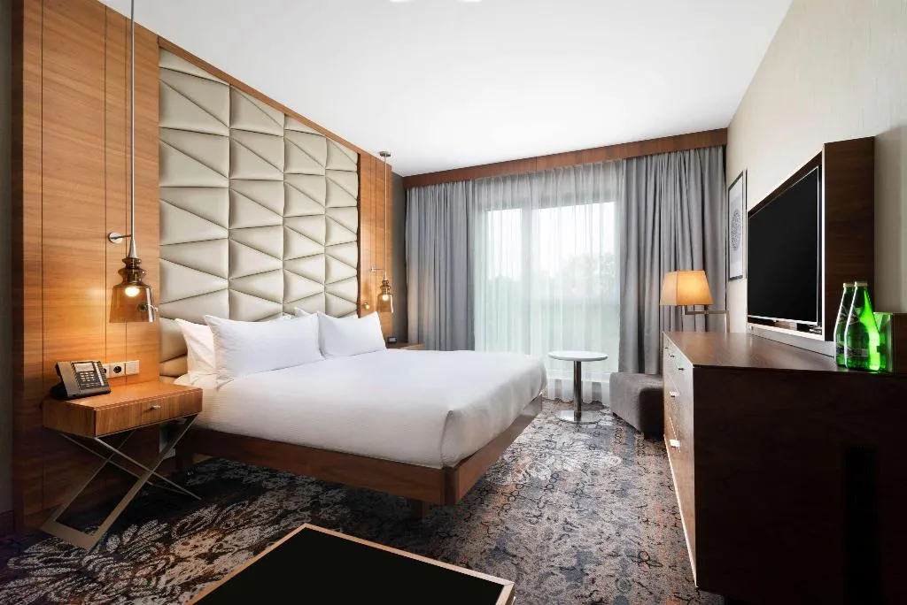 Room, DoubleTree by Hilton Krakow Hotel & Convention Cen, Krakow