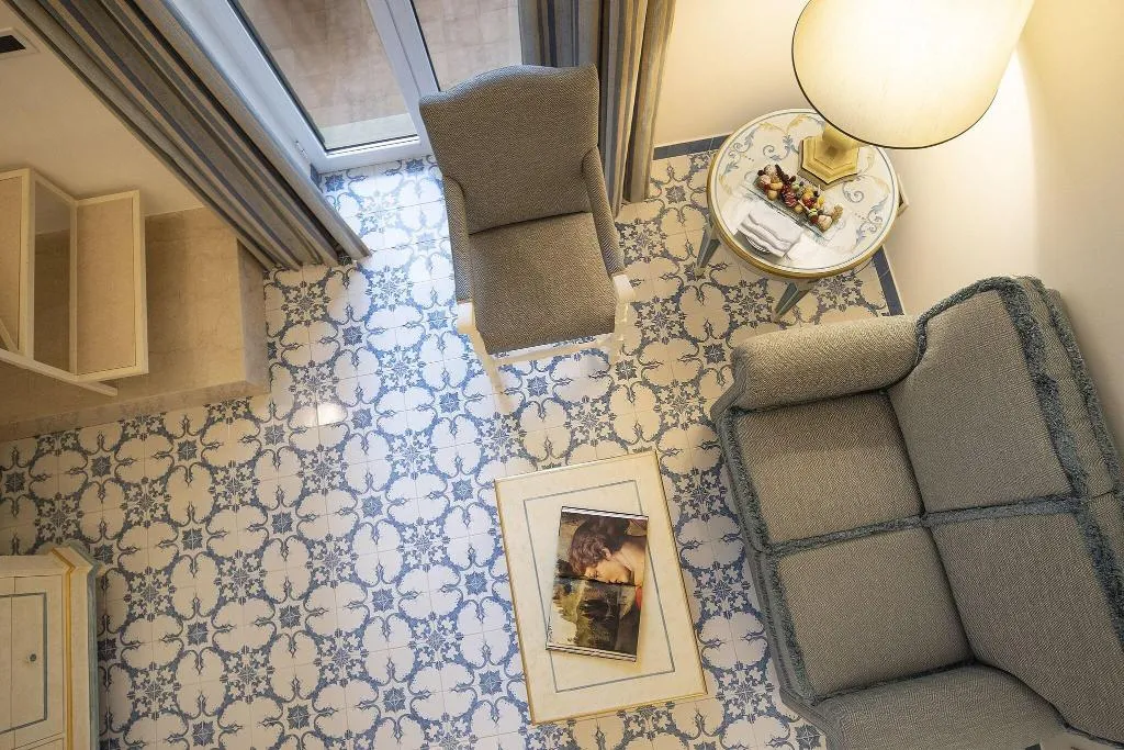 Room, Excelsior Belvedere Hotel & Spa, Naples