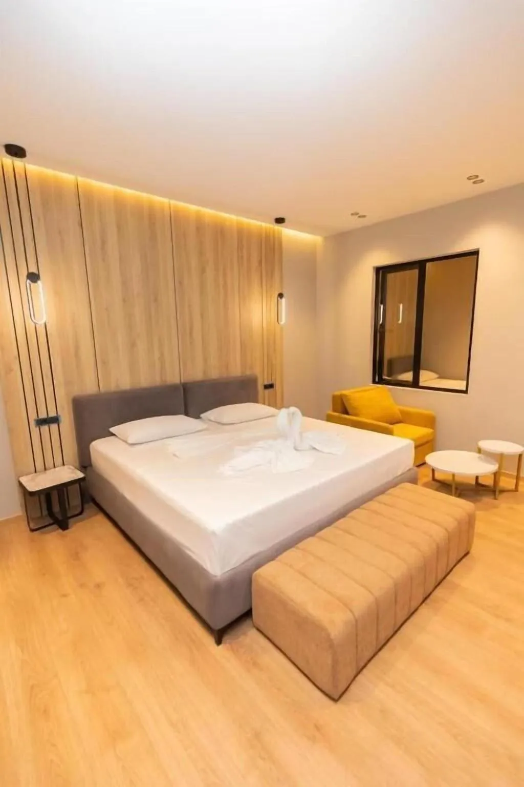 Room, Esbjerg Hotel, Kavaje