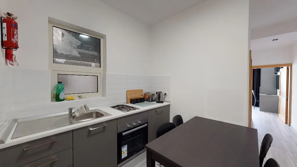 APARTMENT TWO BEDROOMS ONE BATHROOM Room, Block Hotel, Gozo
