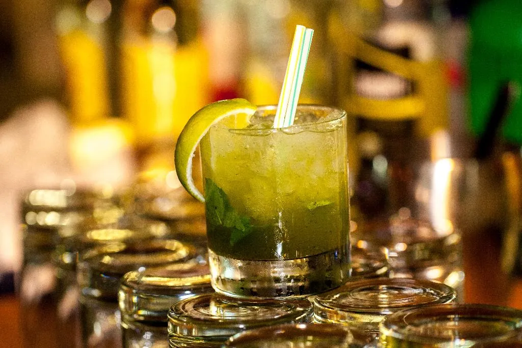 Bar, Comtat Sant Jordi, Costa Brava