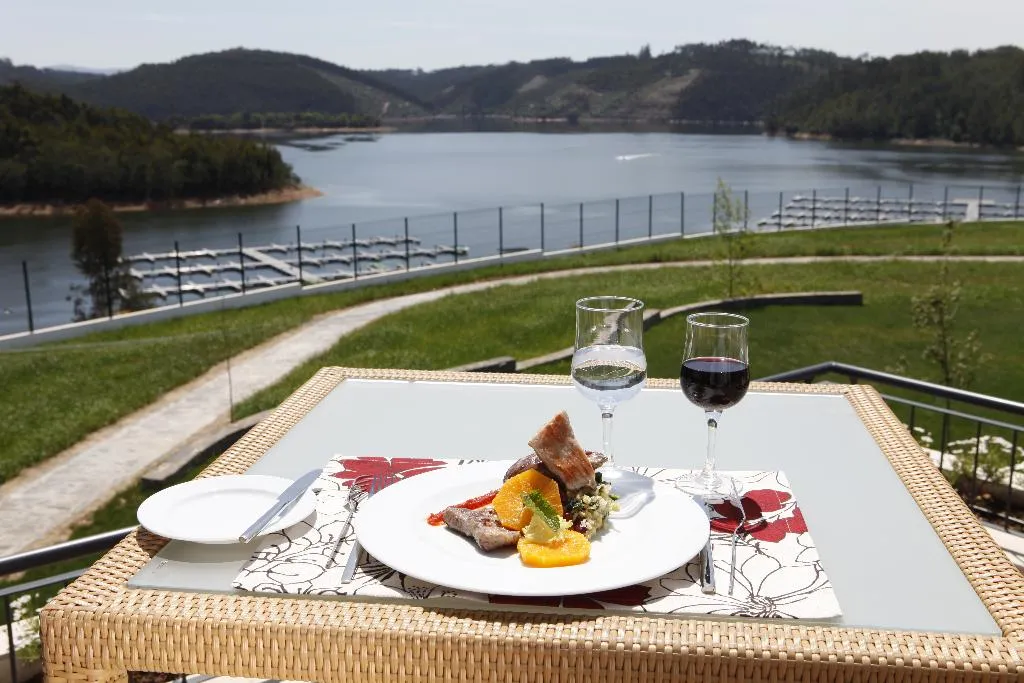 Terrace, Montebelo Aguieira Lake Resort & Spa, Porto