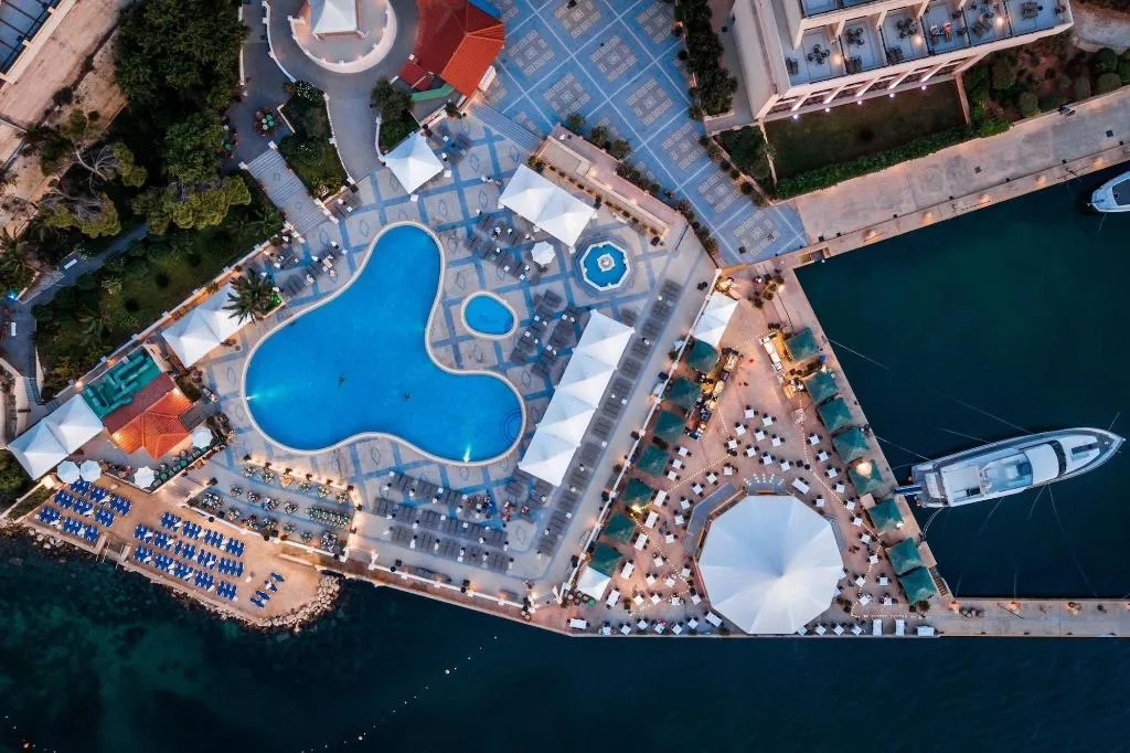 Sports and Entertainment, Grand Hotel Excelsior, Malta