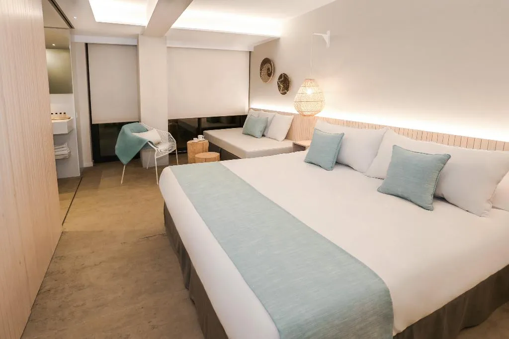 TRIPLE STANDARD Room, Kaktus Playa, Costa Brava