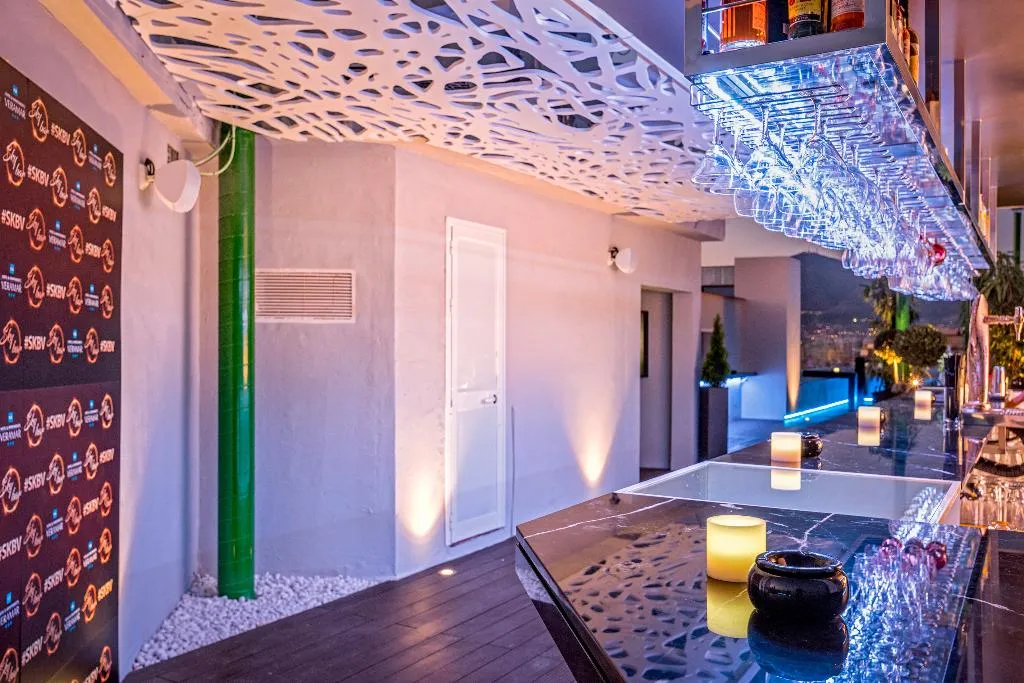 Terrace, Aparthotel Veramar, Costa Del Sol