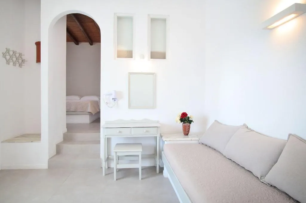 Room, Kritikakis Village Apartments, Santorini