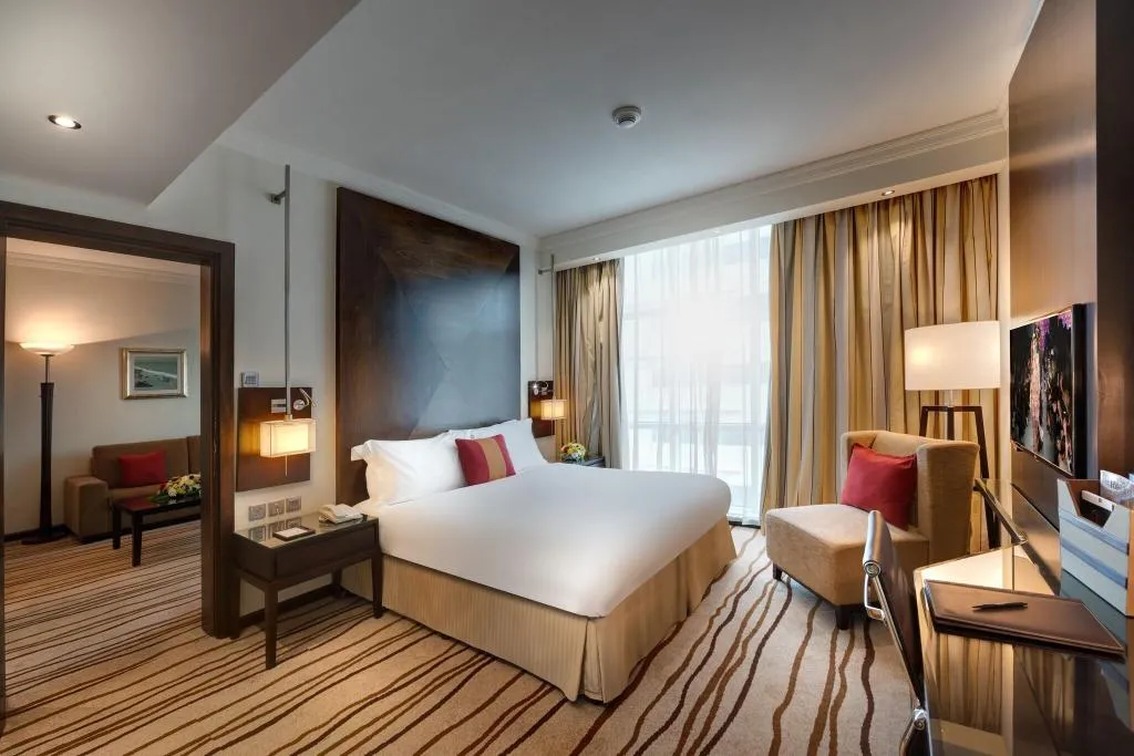 SUITE CLUB Room, Radisson Blu Hotel Dubai Barsha Heights, Dubai