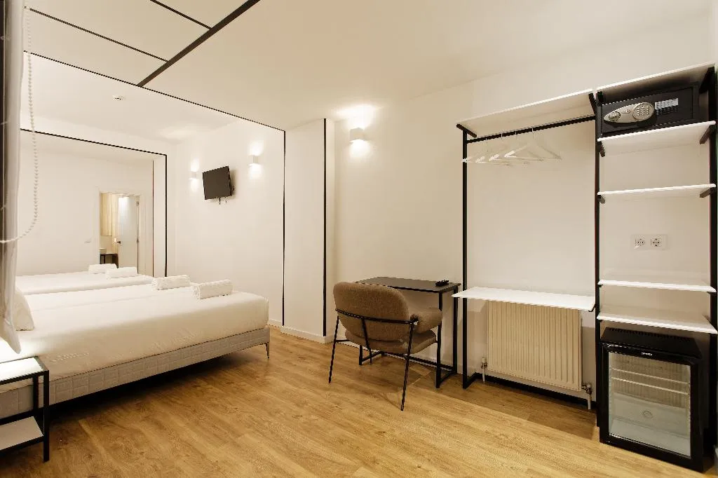 QUADRUPLE INNER Room, Green House Hotel, Barcelona