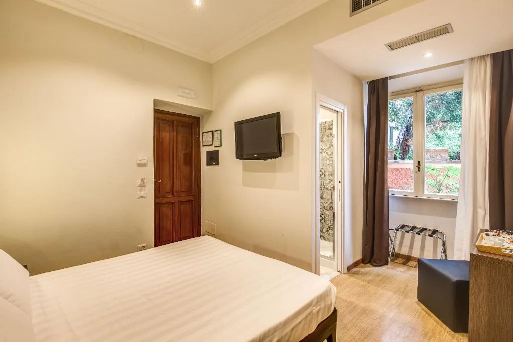 Double or Twin DELUXE Room, Rome Garden, Rome