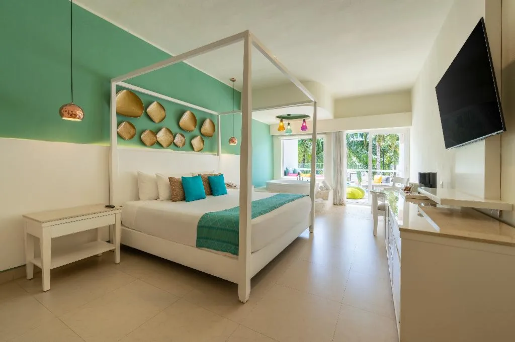 JUNIOR SUITE POOL VIEW Room, Iberostar Selection Riviera Cancun, Cancun Area