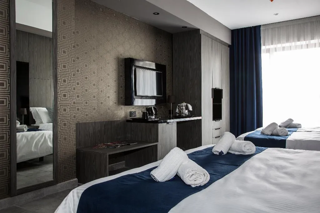 SINGLE DELUXE Room, The District Hotel, Malta