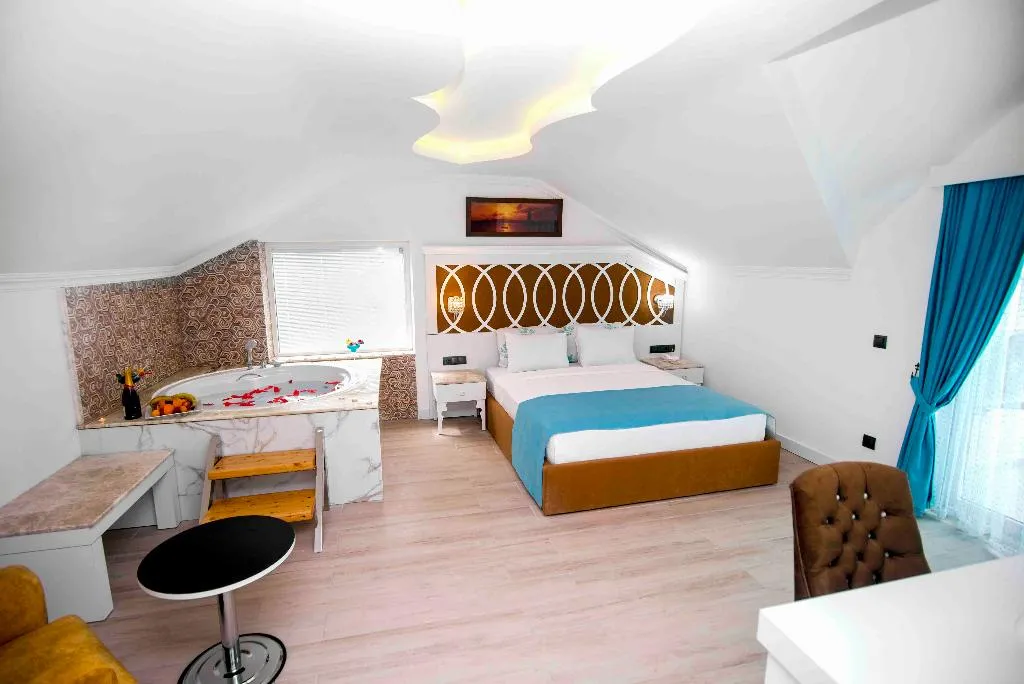 DOUBLE DELUXE WITH JACUZZI Room, Ocean Blue High Class Hotel, Dalaman