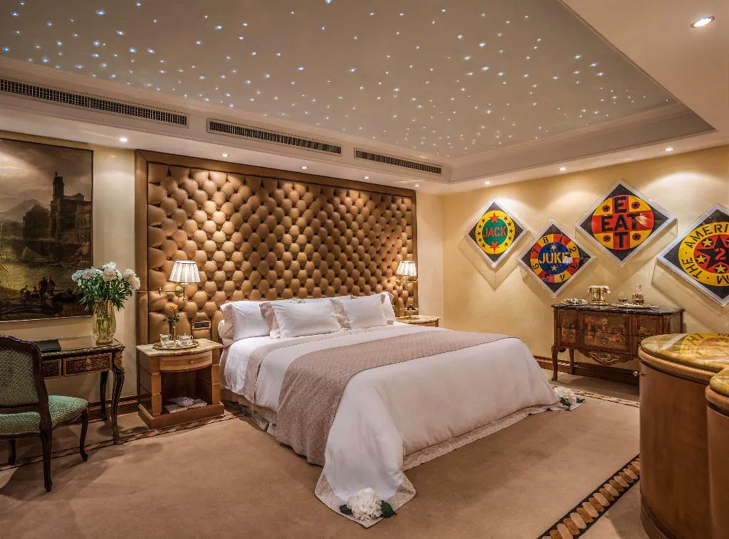 SUITE STANDARD Room, Rome Cavalieri, A Waldorf Astoria Hotel, Rome