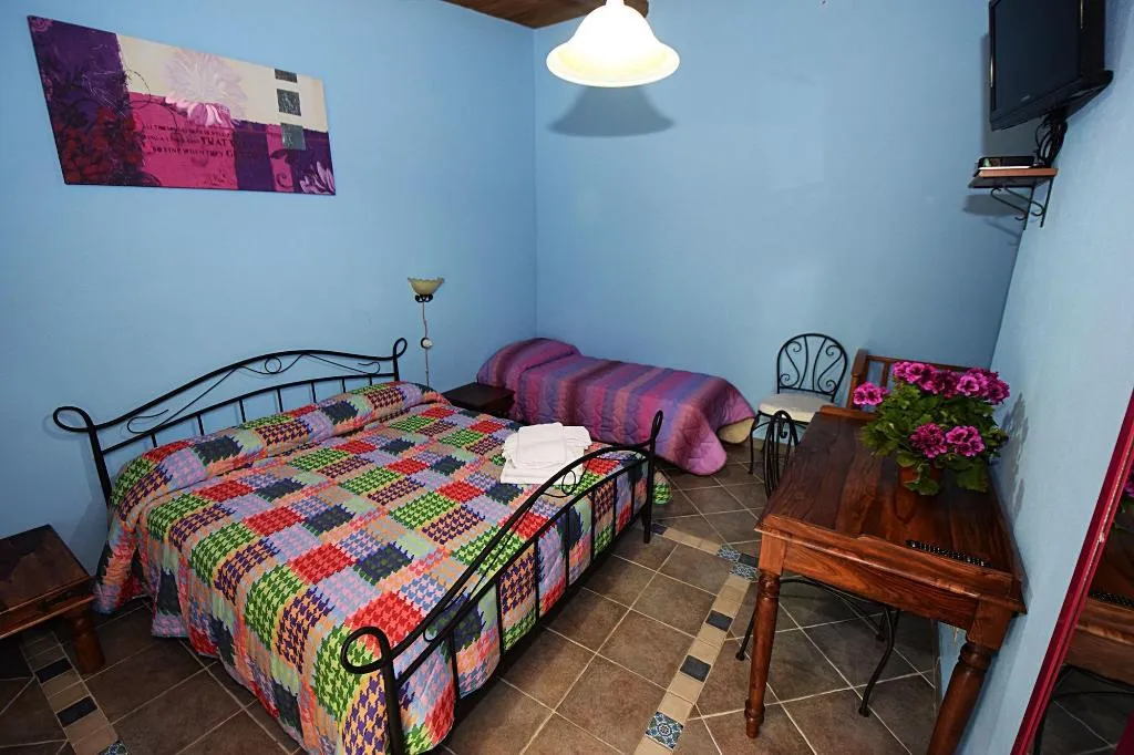 Room, Giucalem La Casa Negli Orti, Catania