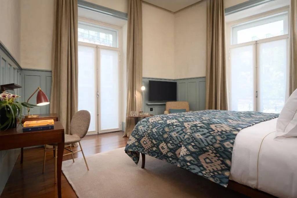 DOUBLE CLASSIC QUEEN BED Room, Bairro Alto, Lisbon