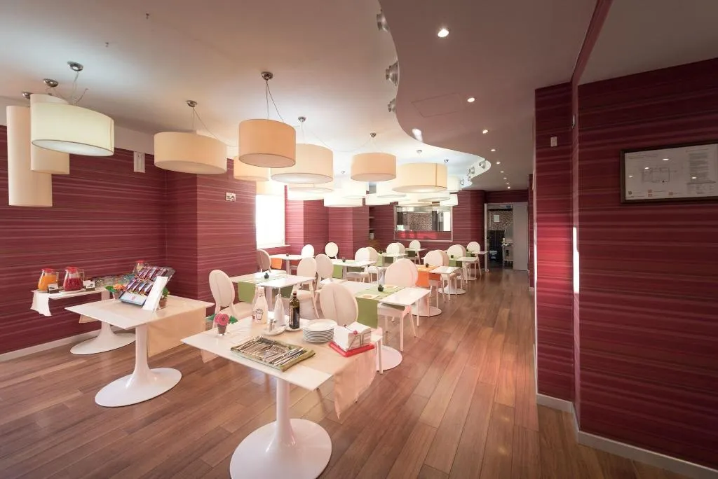Restaurant, Palazzo Ferraioli, Naples