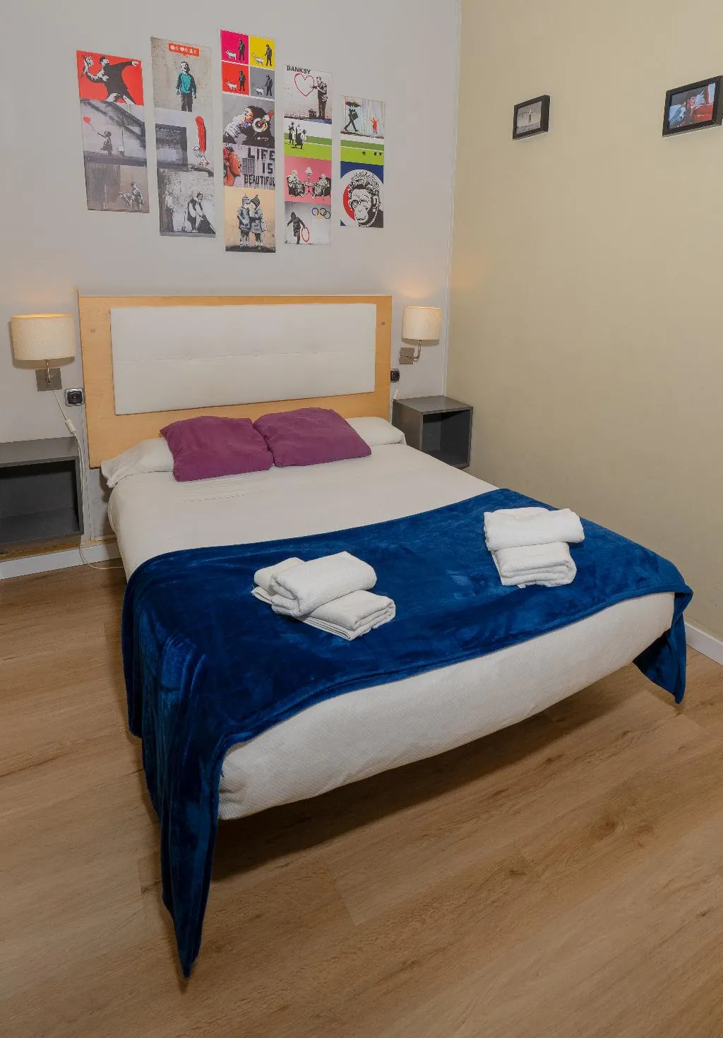 Room ECONOMY WITH SHARED BATHROOM Room, Wow Barcelona Hostel, Barcelona