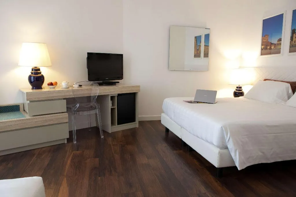 TRIPLE STANDARD Room, Etrusco Arezzo Hotel, Sure Hotel Collection by Bes, Florence