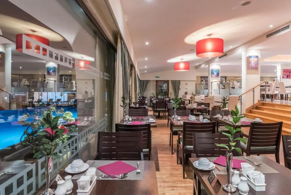 Restaurant, TUI Blue Gardens Adults Only Savoy Signature, Madeira