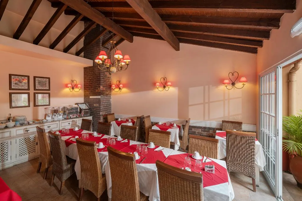 Restaurant, Residencial Mariazinha, Madeira