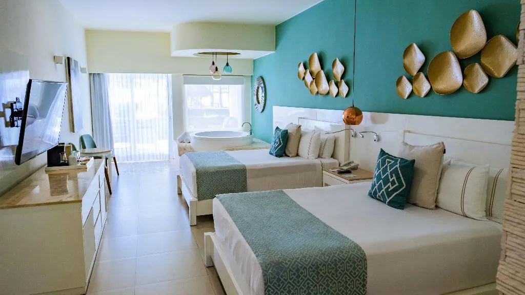 JUNIOR SUITE POOL VIEW Room, Iberostar Selection Riviera Cancun, Cancun Area