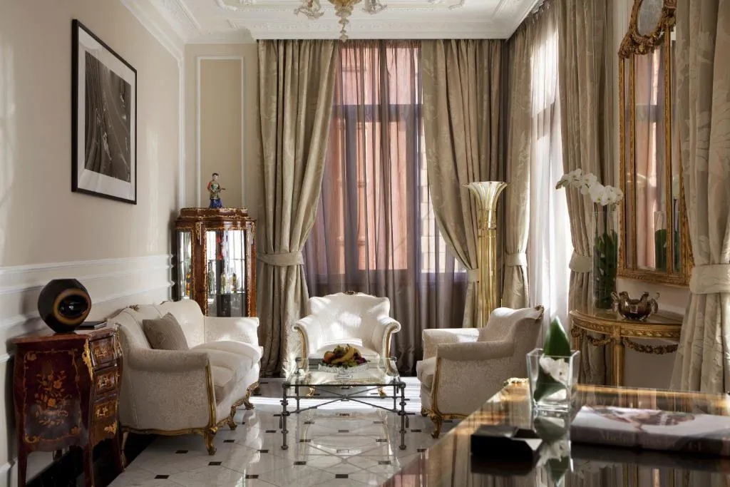 SUITE STANDARD Room, Baglioni Hotel Regina, Rome